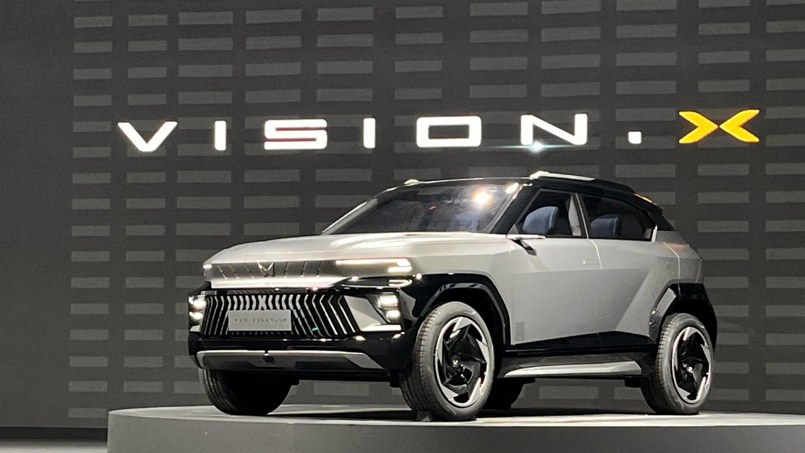 Mahindra Vision X