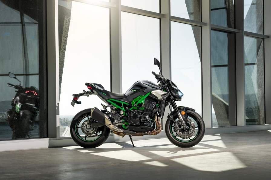 Kawasaki Z900 2025 - Price, Top Speed, and Features