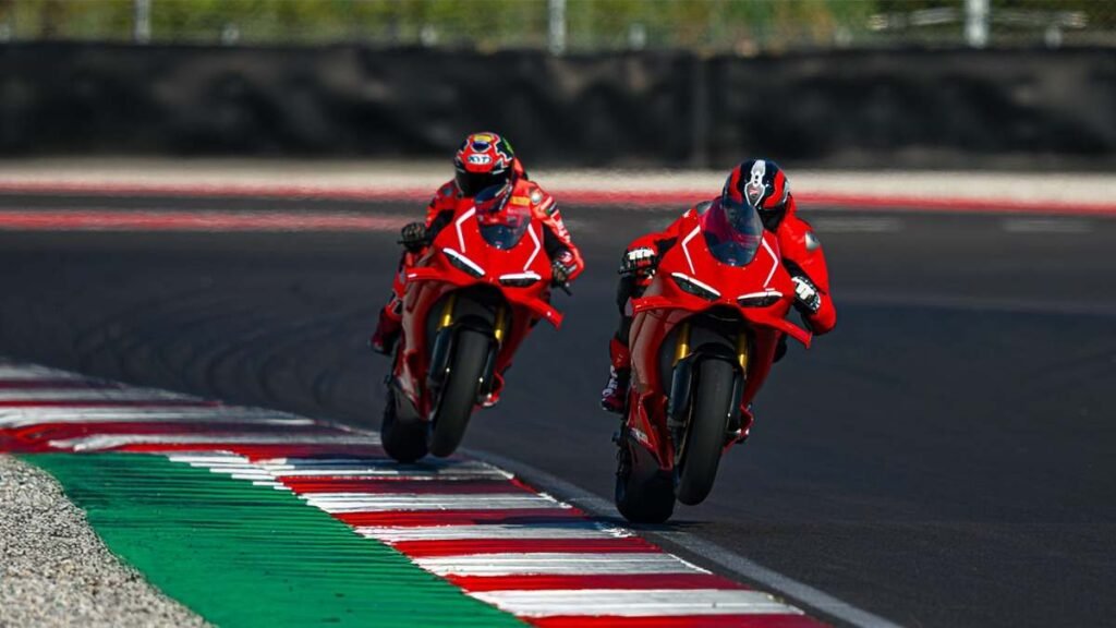 Ducati Panigale V4 R Price in India, Top Speed, Engine