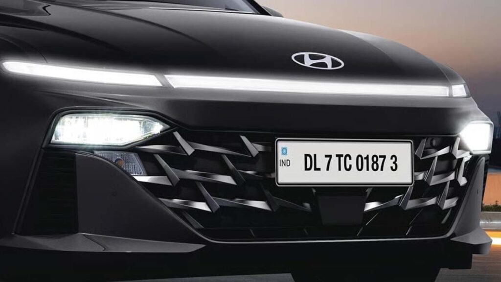 Hyundai Verna On Road Price, Mileage, Features