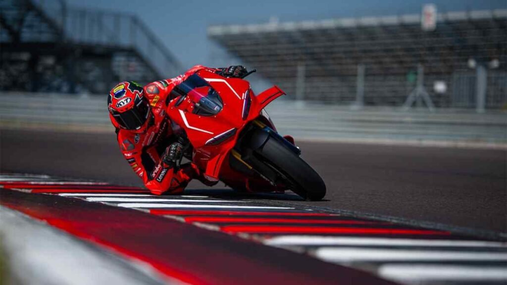 Ducati Panigale V4 R 2026, Specs, Price, On-Road Price