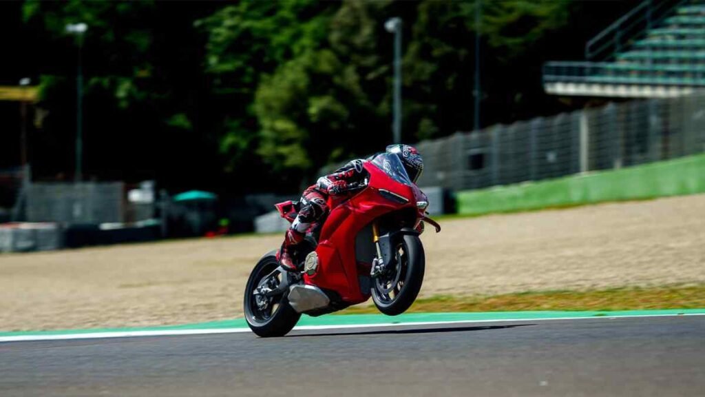 Ducati Panigale V4 R 2026, Specs, Price, On-Road Price